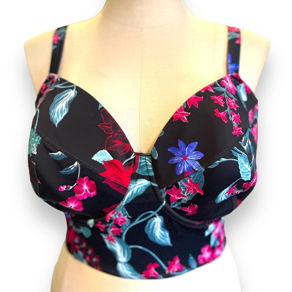 New Torrid 6 (6X) Bra Cup DD/F Black Underwire Padded Longline Bikini‎ Swim Top